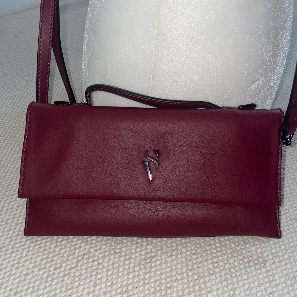Simply Vera Vera Wang Wallet on a string